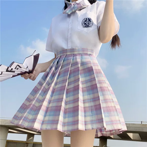 女生穿制服对异性的吸引力有多大