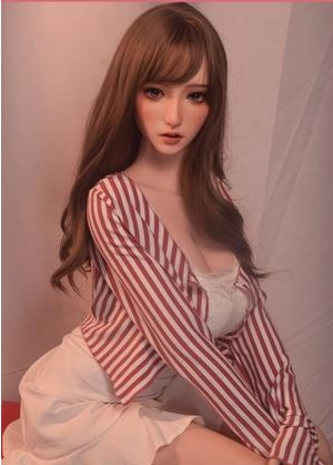 硅胶仿真娃娃与普通充气娃娃哪个好