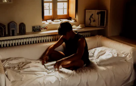 女生怎么帮男朋友打灰机？教你有技巧的撸