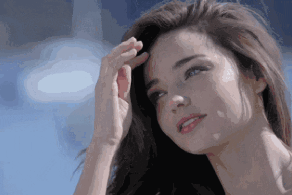 女人这样挑逗，撩得他脸红心跳