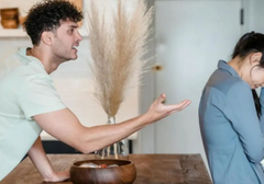 亲密关系中，生气时最能看清一个人