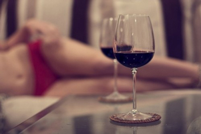 为什么她喝完酒变得主动？关于女生酒后性欲旺盛的科学答案